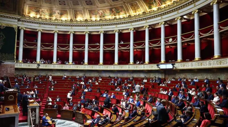 'No more social media before 15': France passes landmark digital age law
