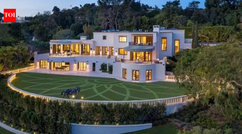Billionaire Steve Wynn spent five years trying to sell his 27,000-square-foot Beverly Hills estate; the $135 million property finally sold for $47.75 million |