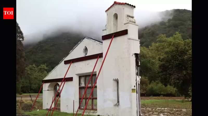 In 1925, the world’s first motel opened in California with rooms for $1.25; after closing in 1991, its 4.2-acre site is now for sale